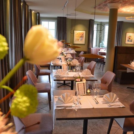 Castell Hotel & Restaurant Лайнсвайлер Екстериор снимка