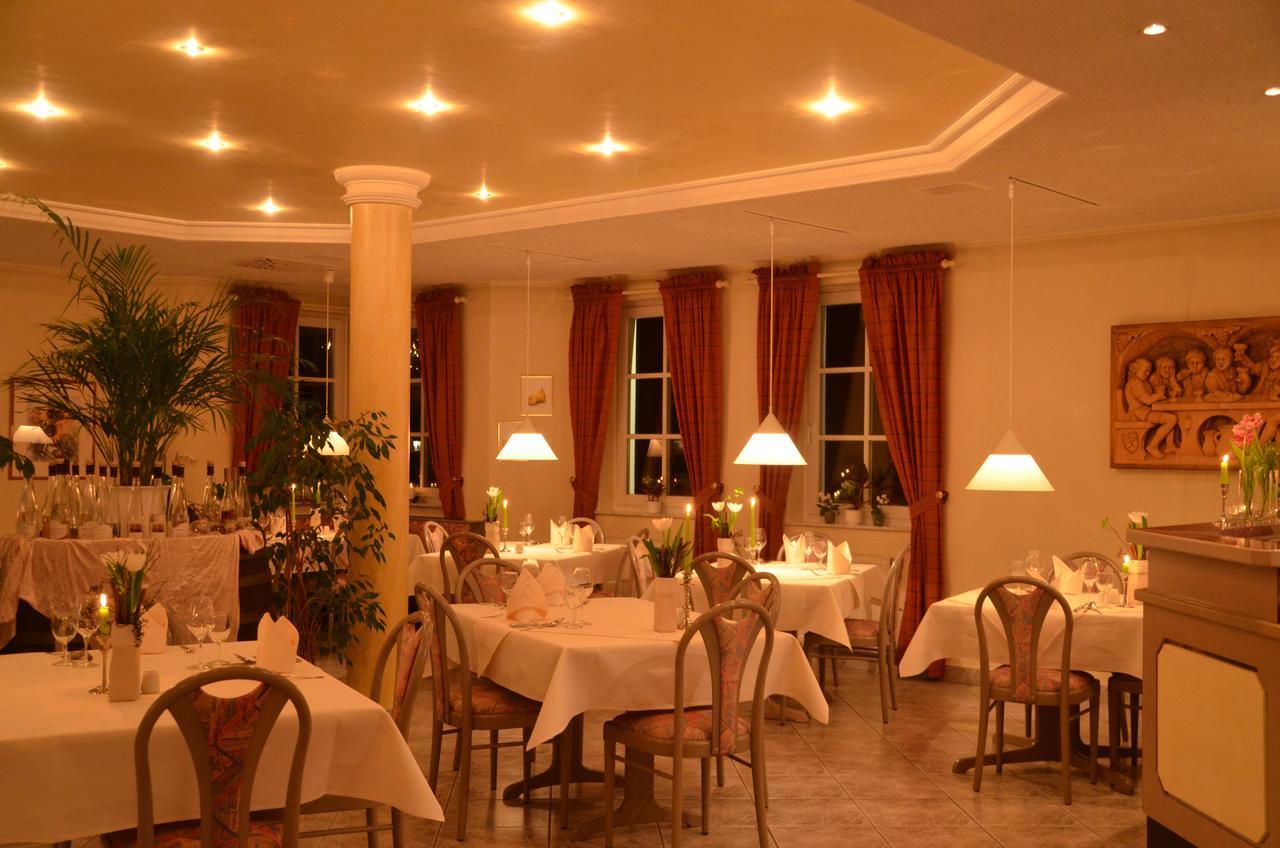 Castell Hotel & Restaurant Лайнсвайлер Екстериор снимка
